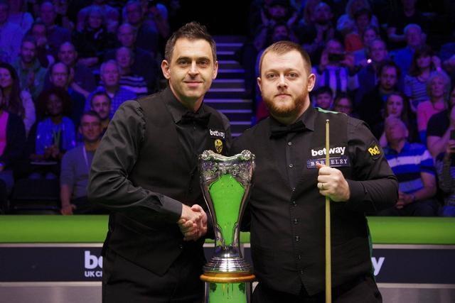 并暗示詹姆 并暗示詹姆